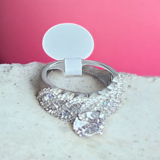 925 sterling silver big stone ring ,perfect for gifting or engagement ring or wedding ring.