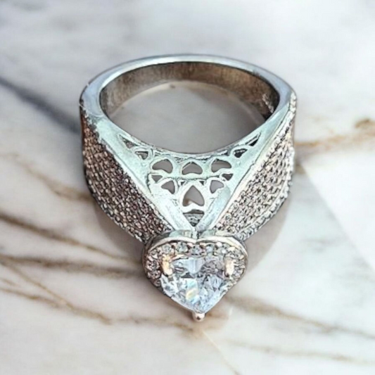 925 sterling silver big stone tower ring ,perfect for gifting or engagement ring or wedding ring.