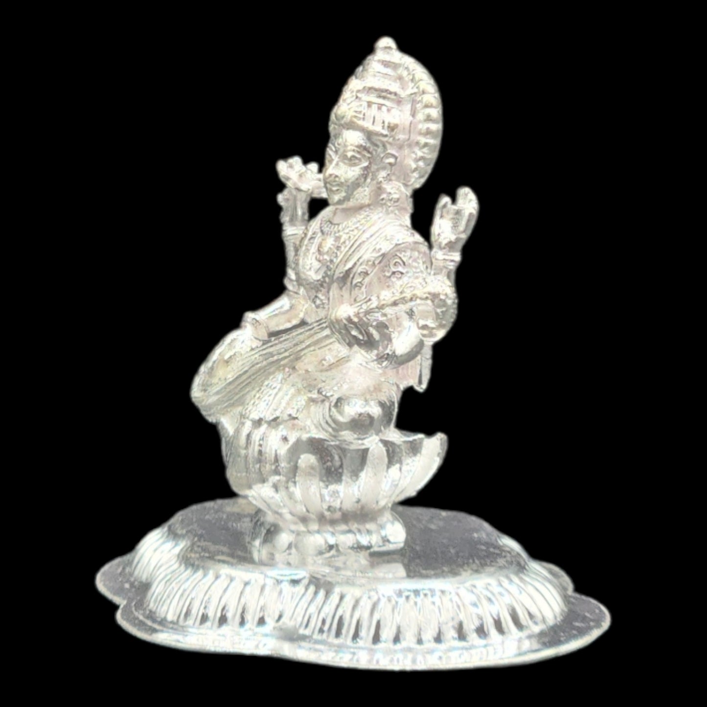 Goddess Saraswati Idol