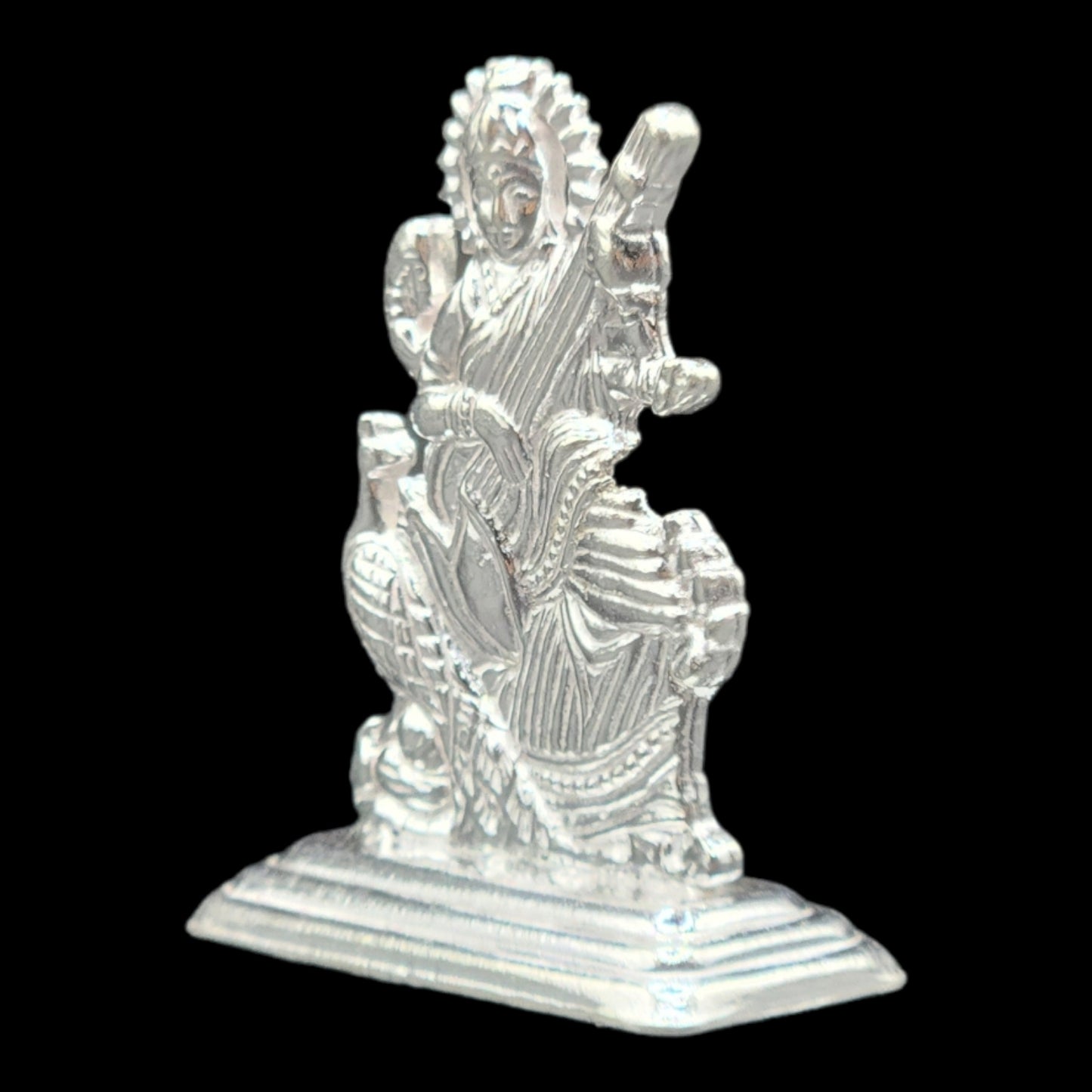 Goddess Saraswati Idol