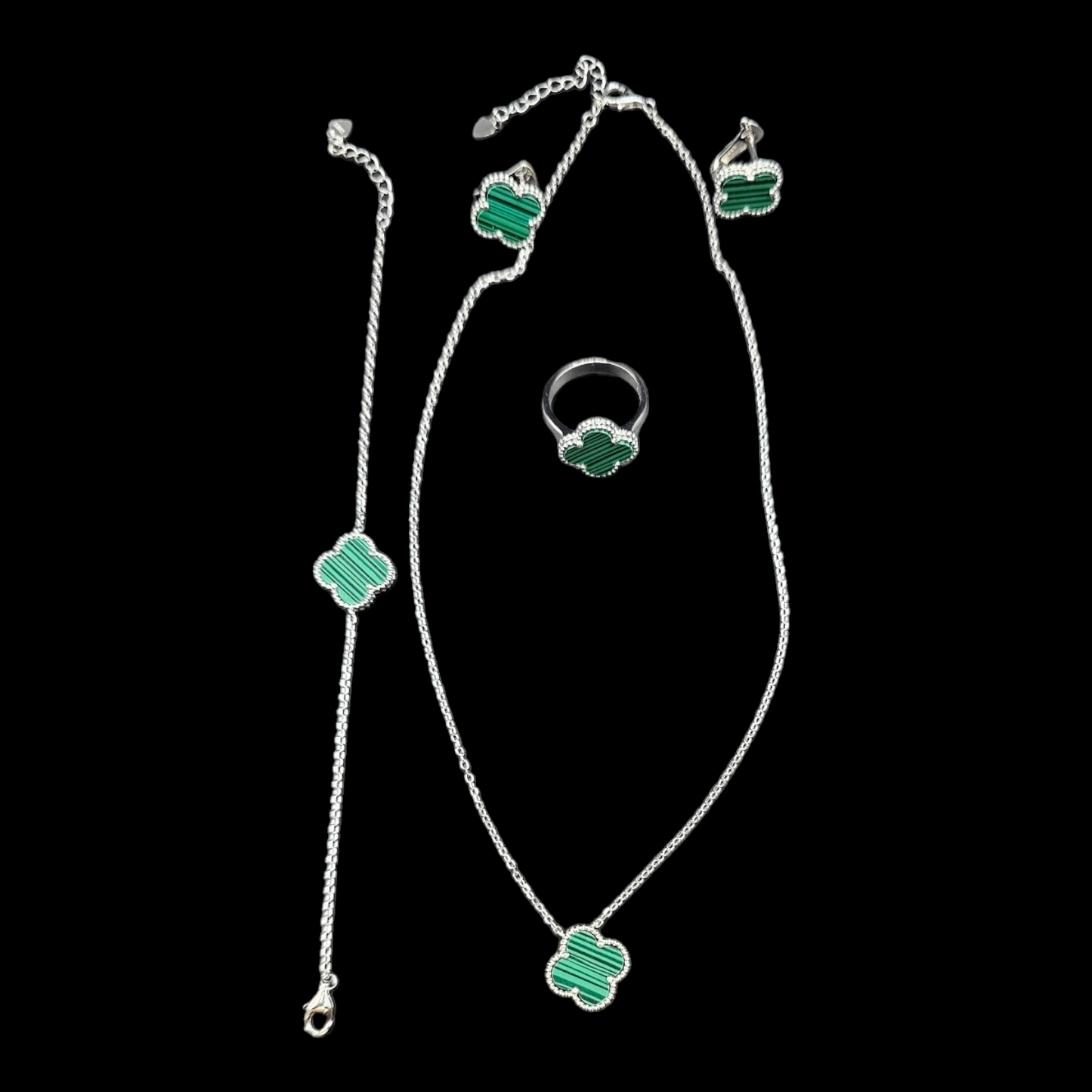 Four clover leaf design necklace set