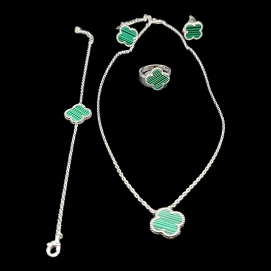 Four clover leaf design necklace set