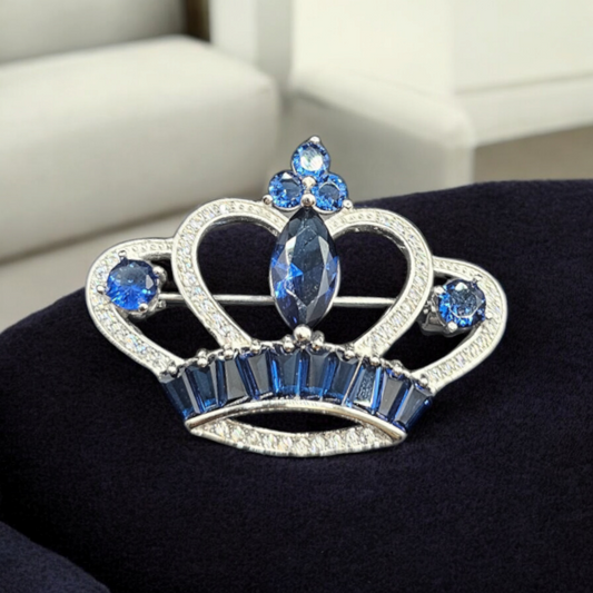 925 silver crown shaped brooch with blue stones and zircon.