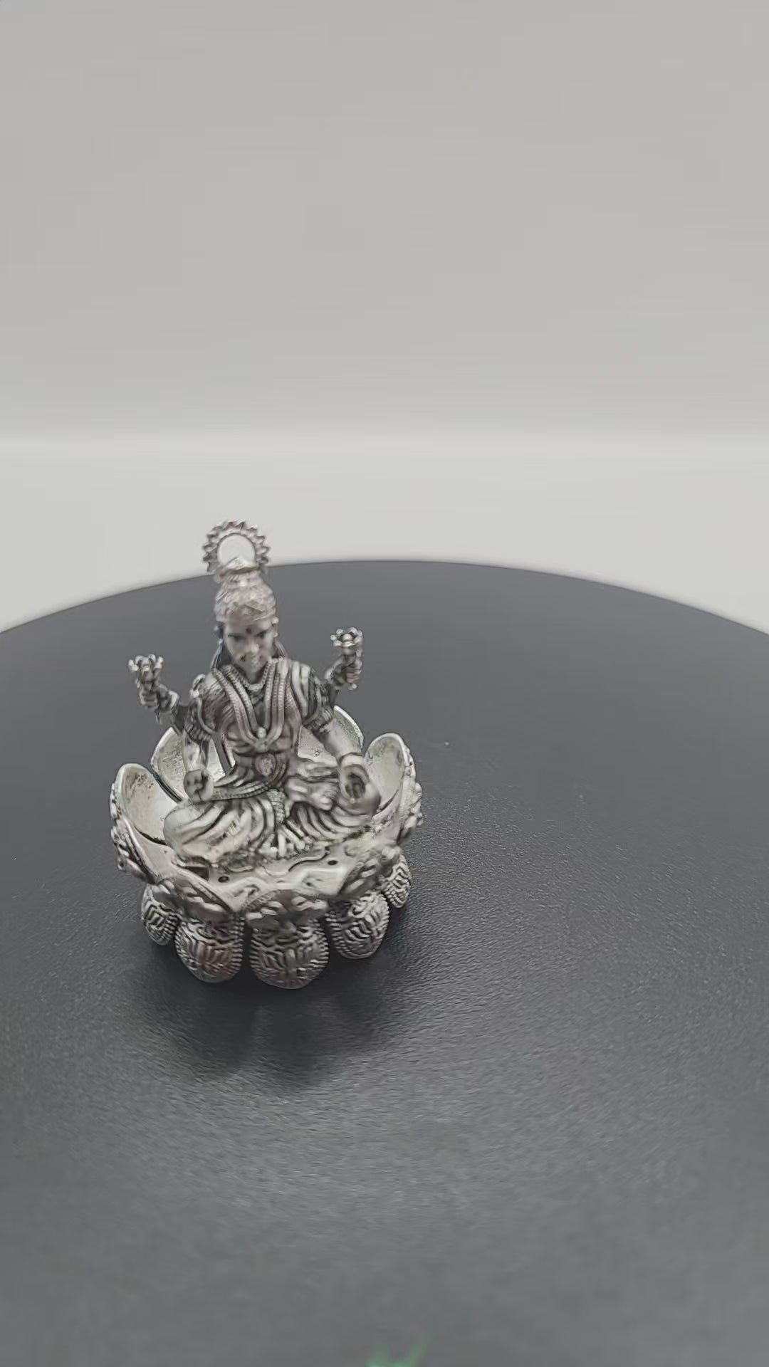 925 Silver   Goddess Laxmi Idol. 