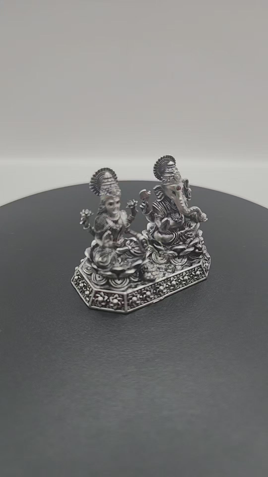 925 Silver Lord Ganesha And Goddess Laxmi Solid Idol.