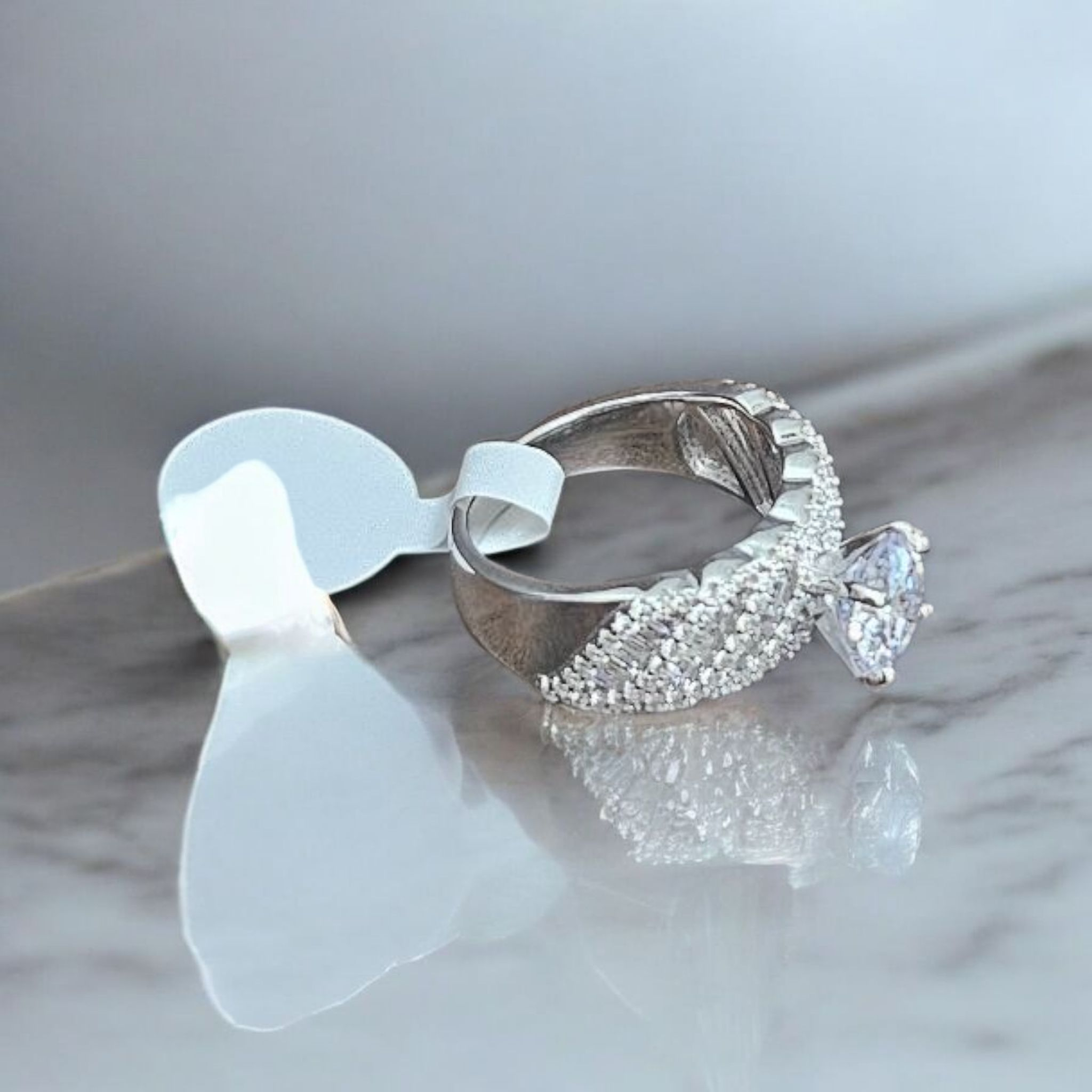 925 sterling silver big stone  ring ,perfect for gifting or engagement ring or wedding ring.