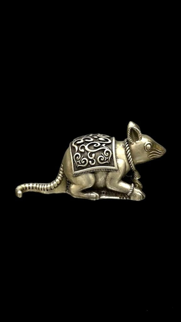 Antique silver 3D Mushak solid  idol