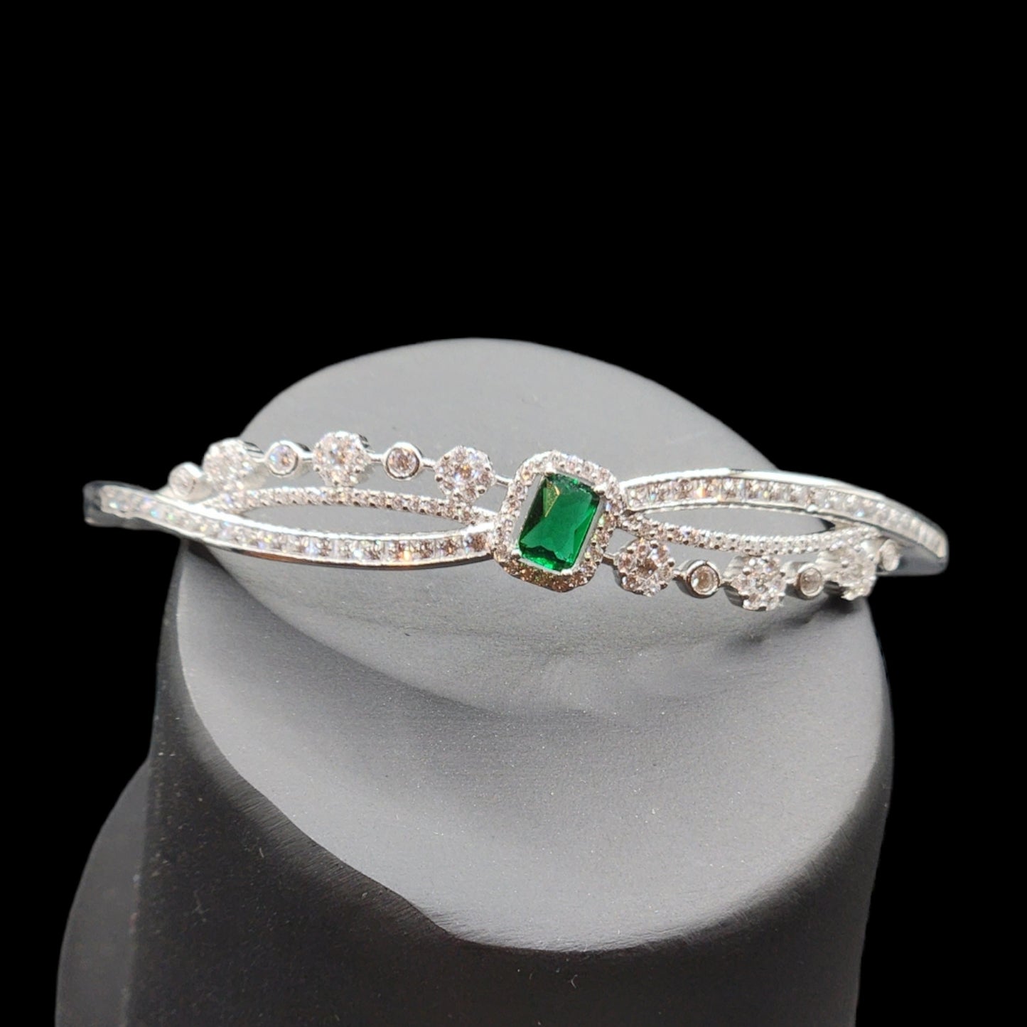 Sterling  Silver Green Color AD Barcelet