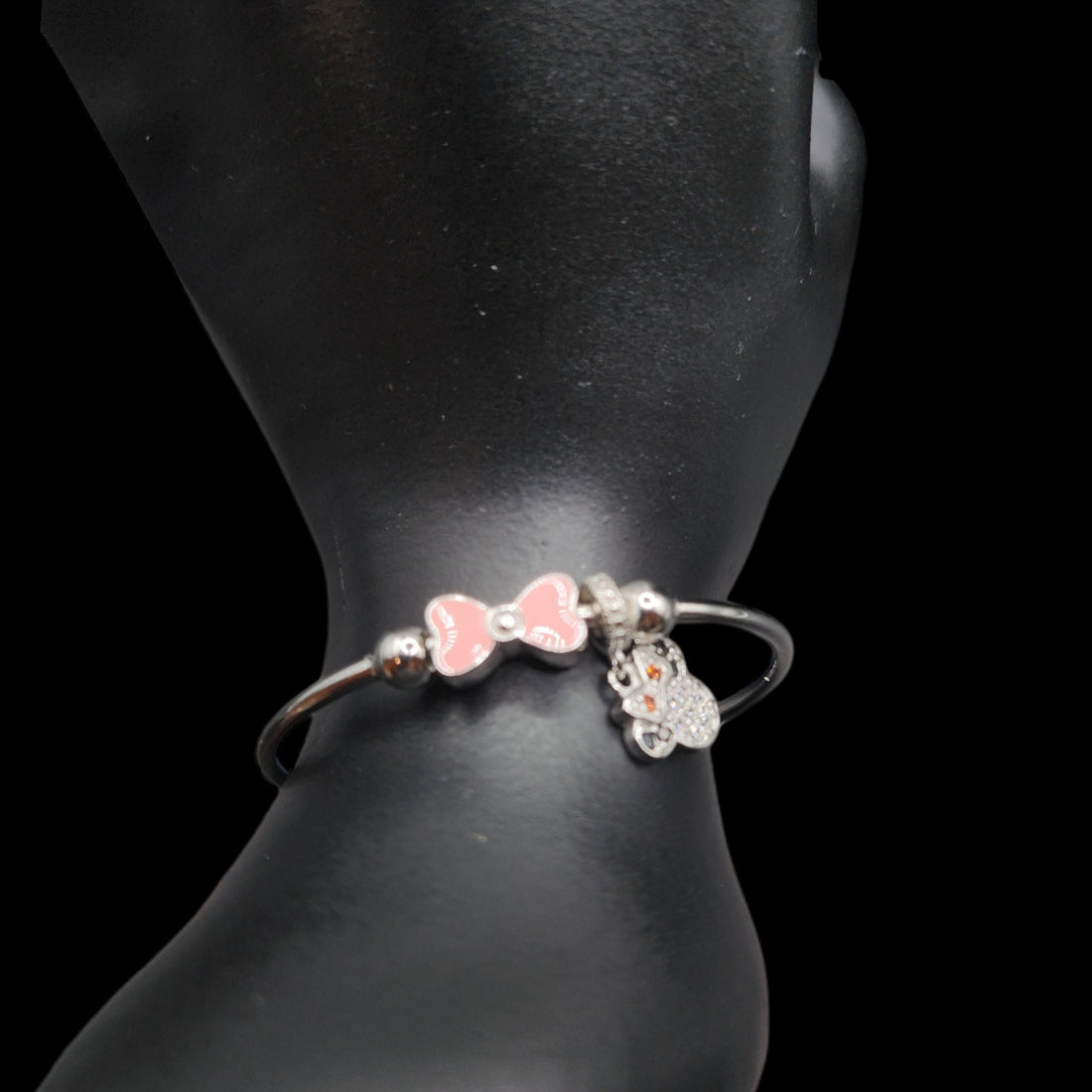Disney Bracelet with Minnie Mouse Charm.