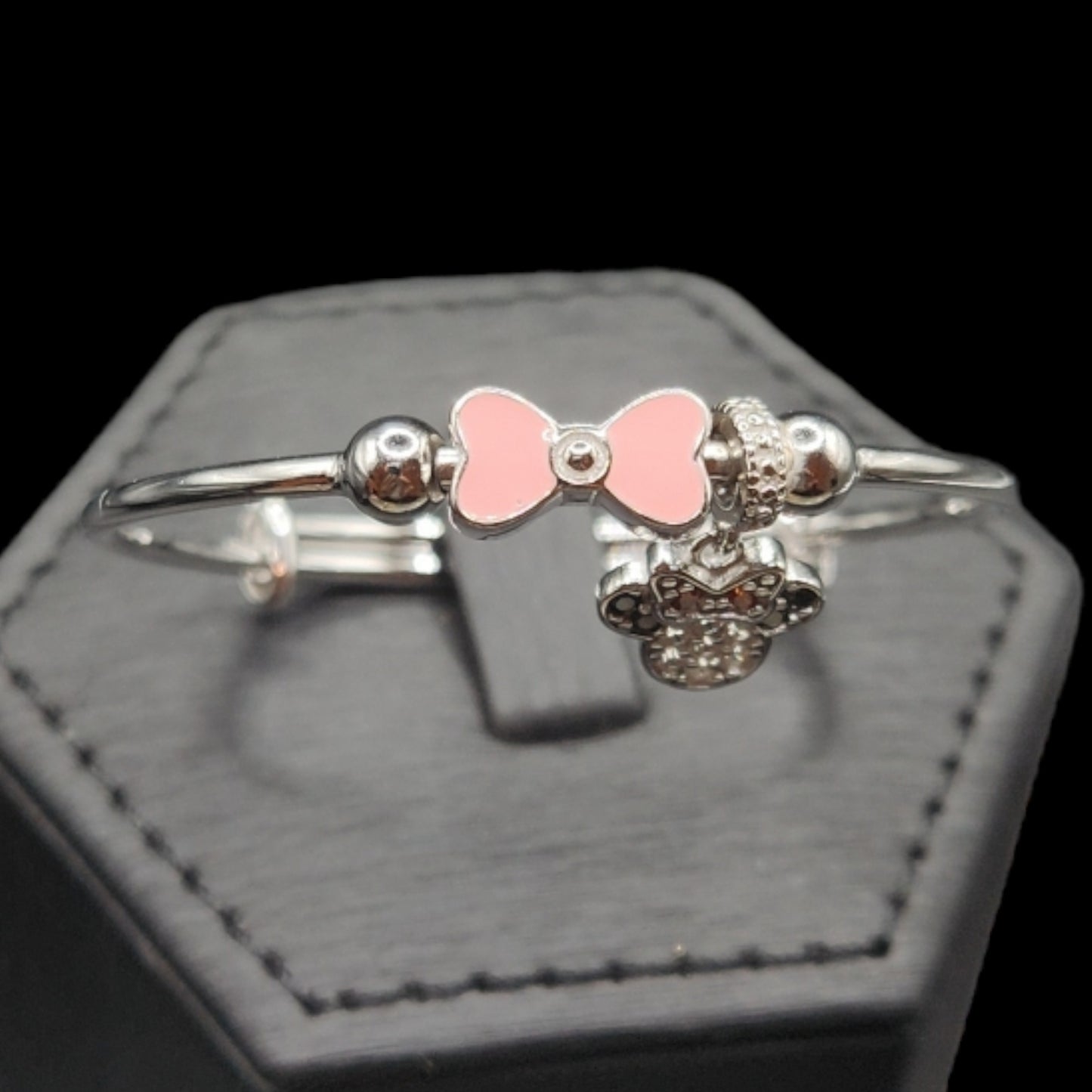 Disney Bracelet with Minnie Mouse Charm.