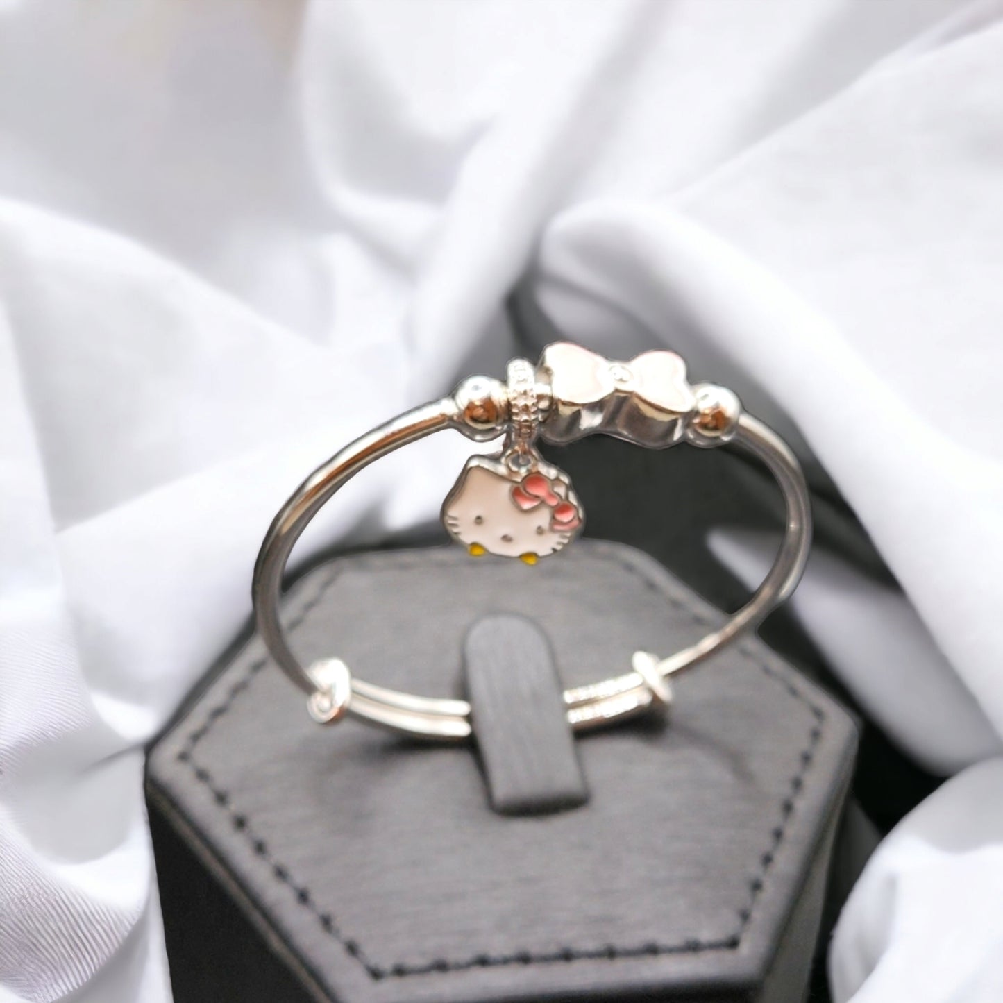 Hello Kitty Face Charm Bracelet