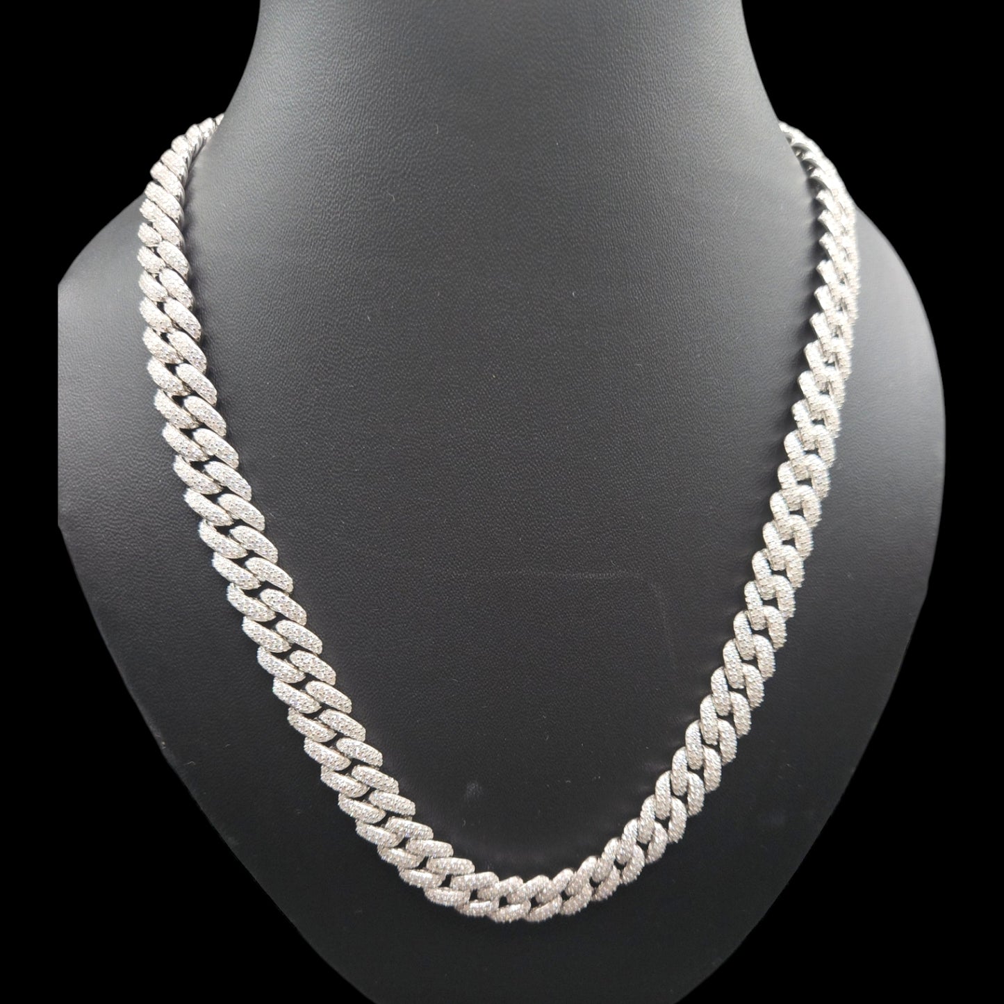 Mens Solid Cuban Link Chain.