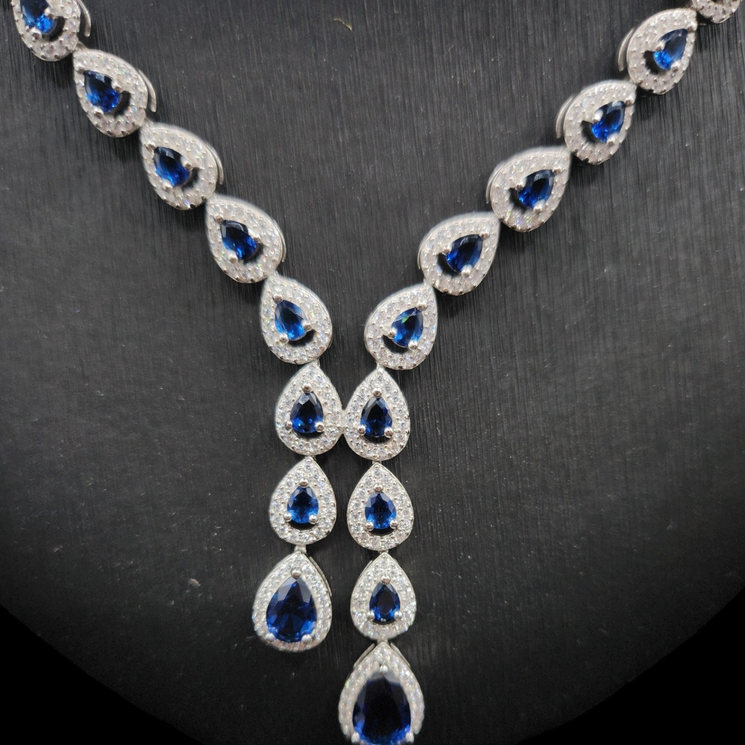 Gratuated AD Necklace