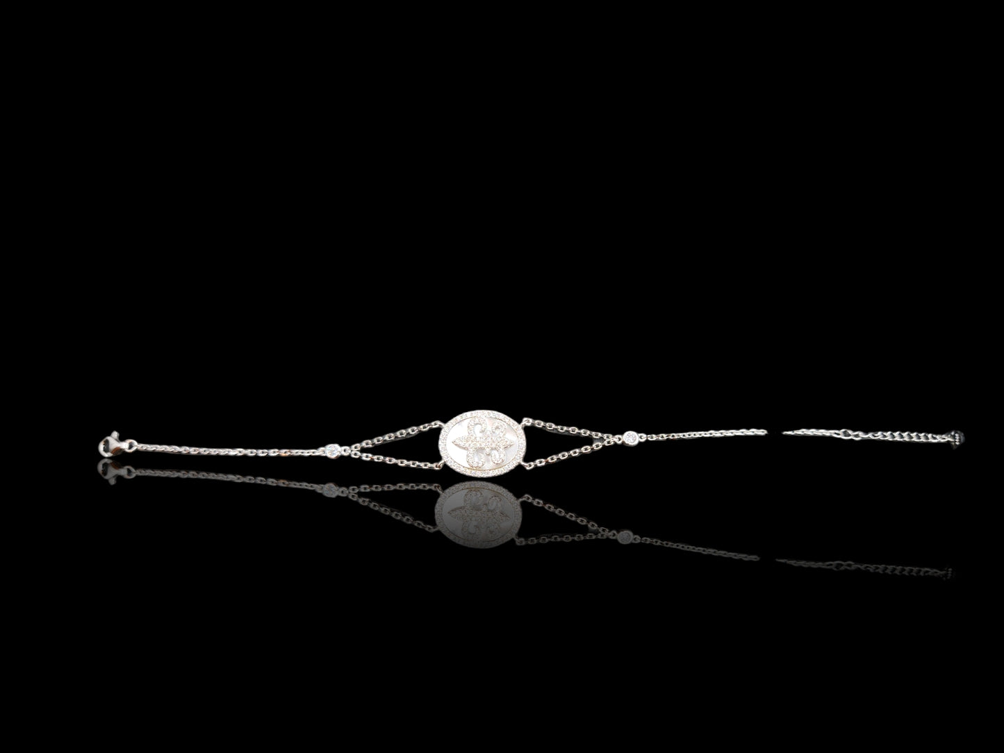 Fleur-de-lys (Lily)  symbolic Loose Bracelet.