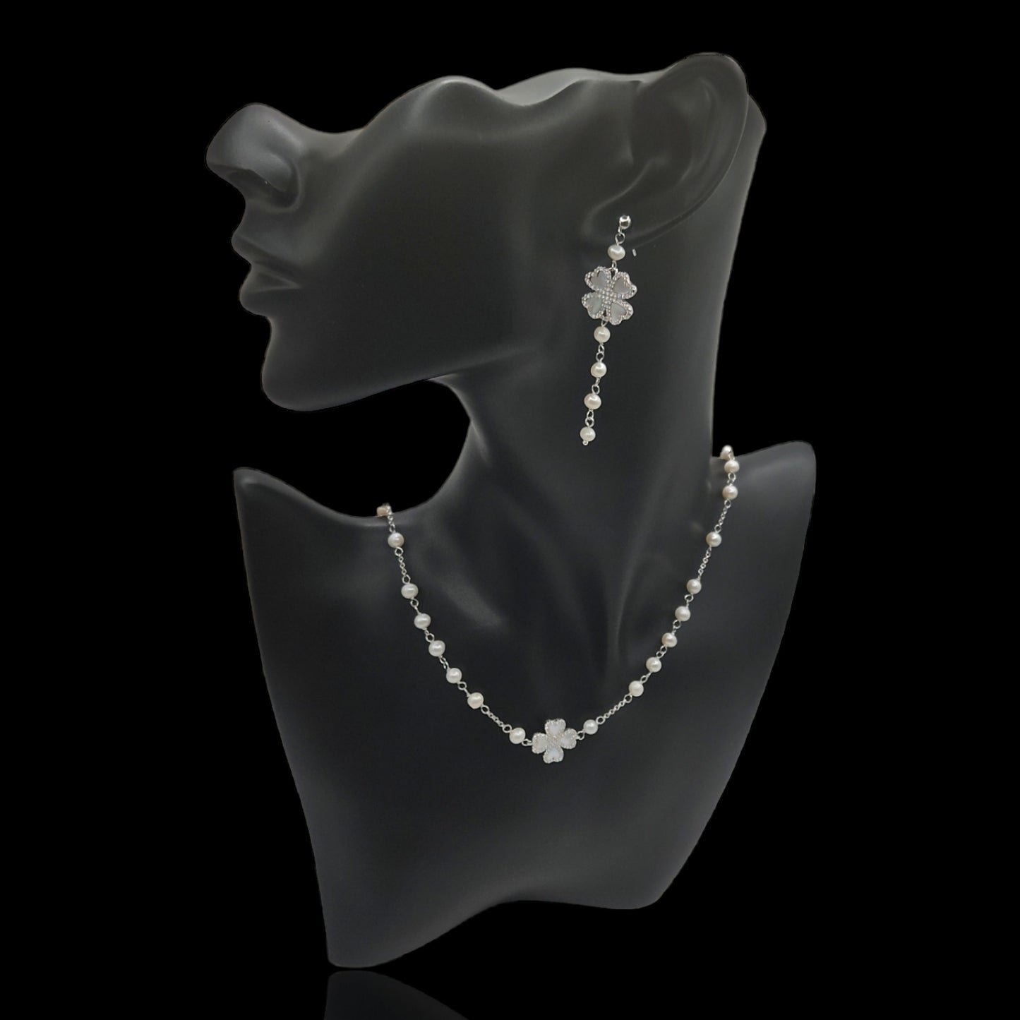 Four Clove  Leaf shape long Pearl Necklace with Drop Earrings.