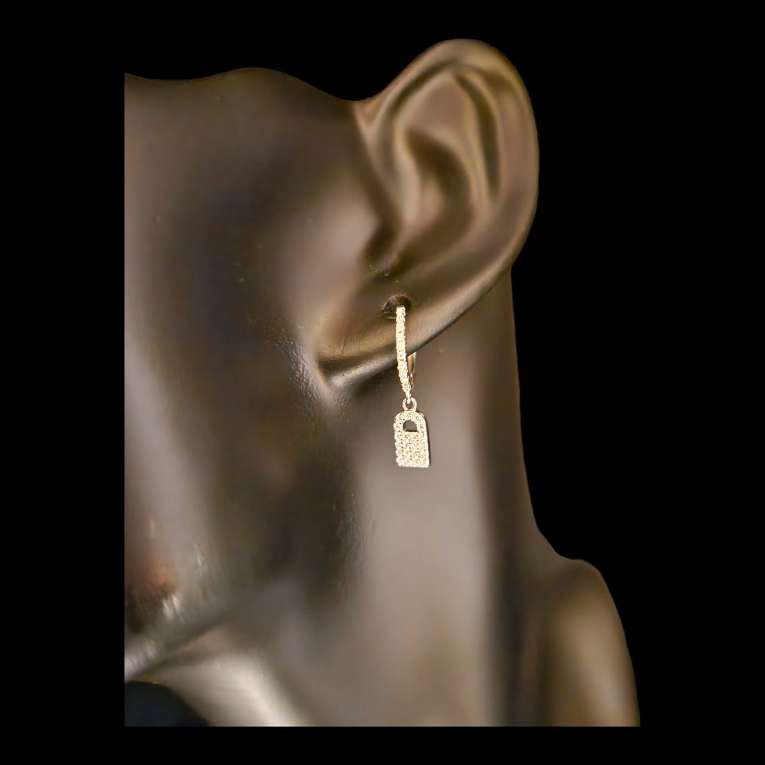 Lock Pattern hoop Earrings.