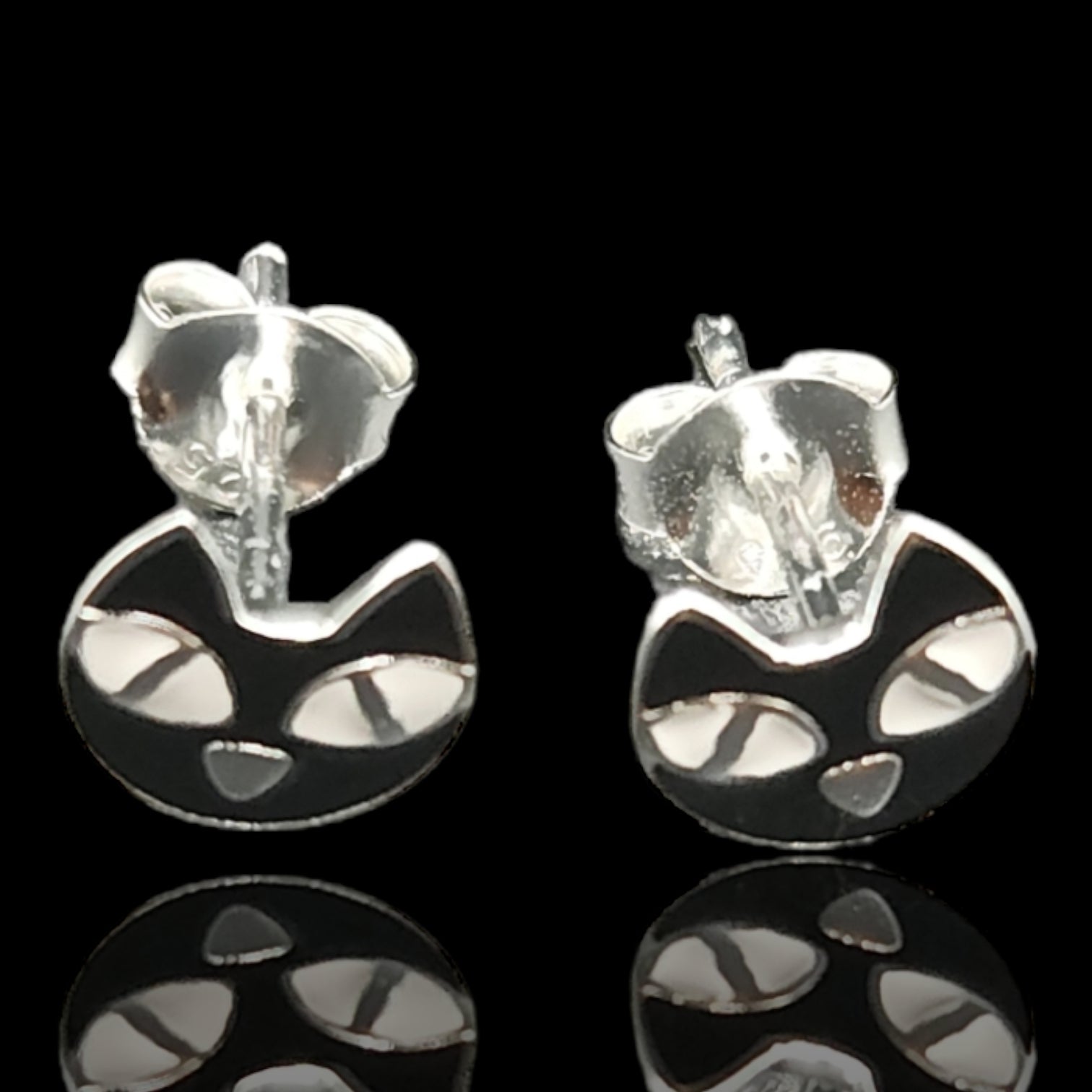 925 Sterling Silver Cat Face Stud Kids Earrings.