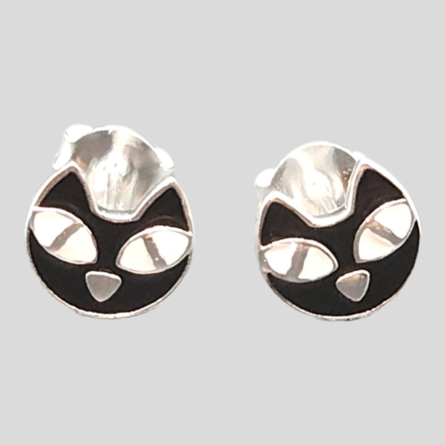 925 Sterling Silver Cat Face Stud Kids Earrings.